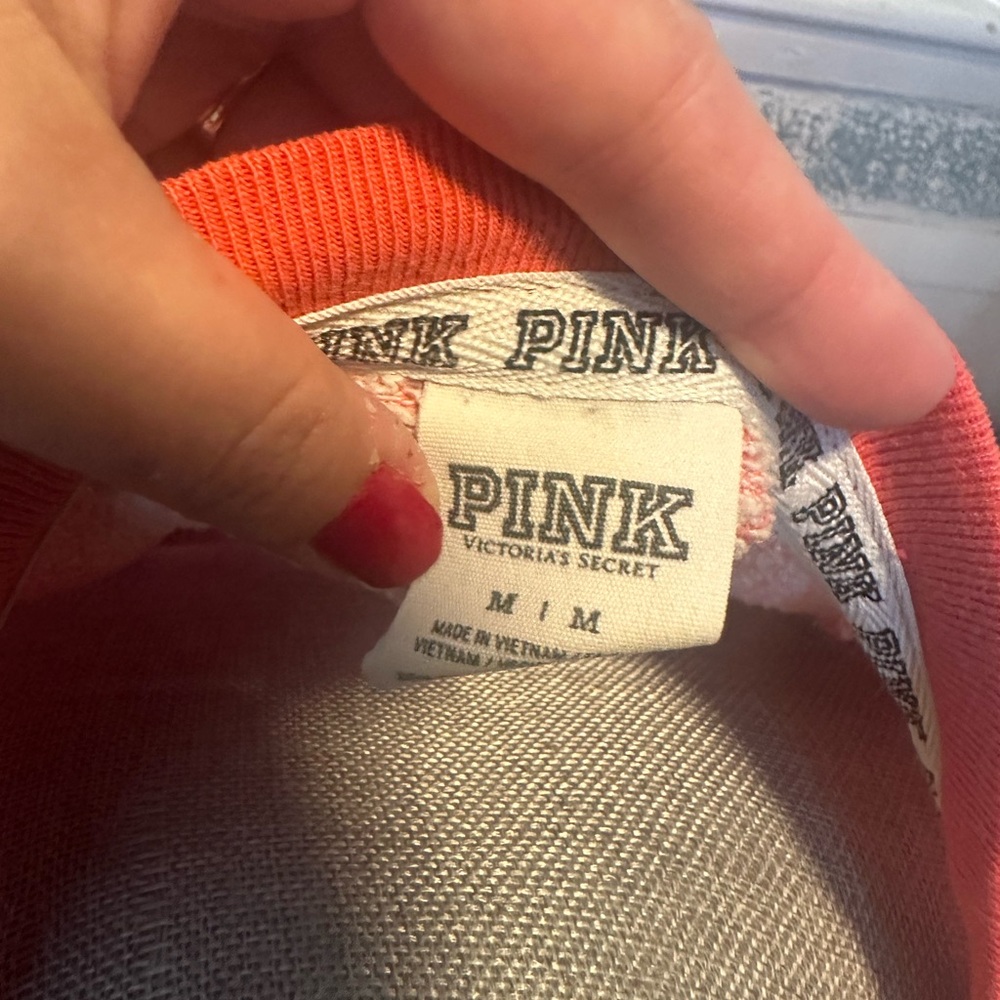 ⭐️ 3 for $20 SALE VS Pink pullover - Picture 4 of 4